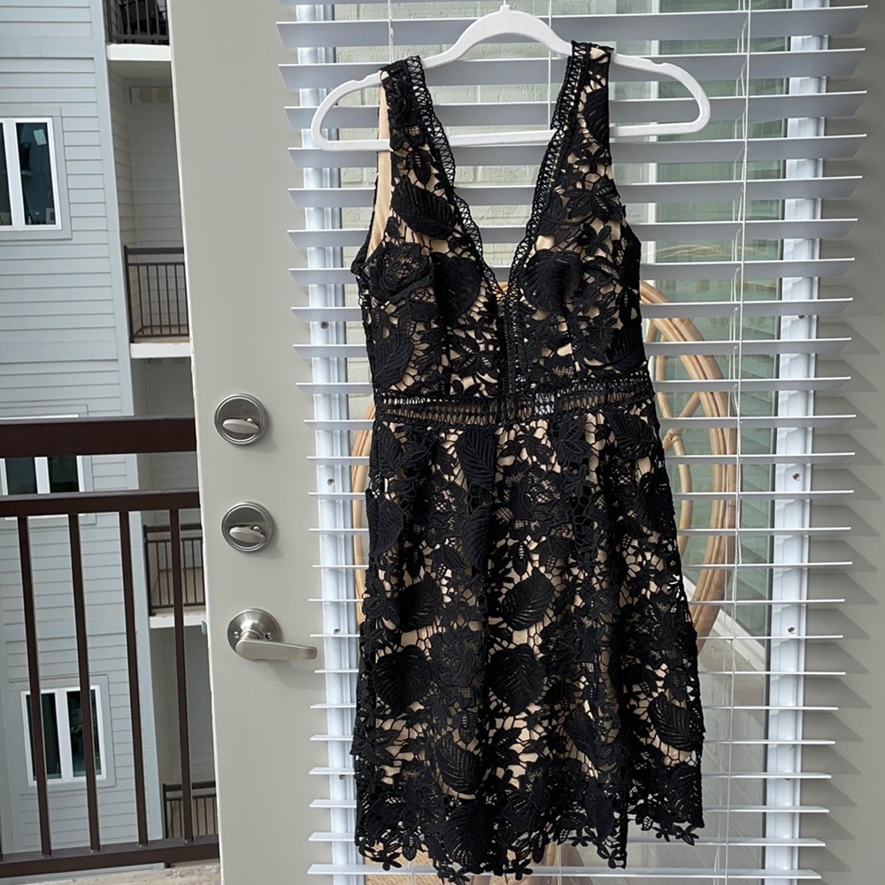Romeo + Juliet Couture Black Lace Dress